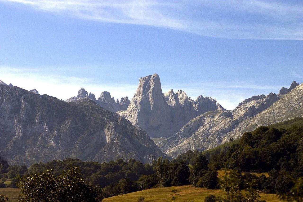Albergue La Casona Del Peregrino Llanes Kültér fotó