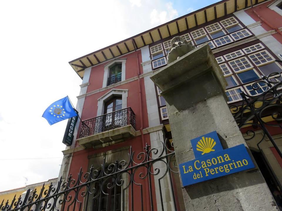 Albergue La Casona Del Peregrino Llanes Kültér fotó